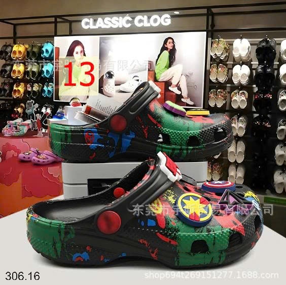 25HA306.16 - SỤC CROCS HỌA TIẾT