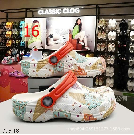 25HA306.16 - SỤC CROCS HỌA TIẾT