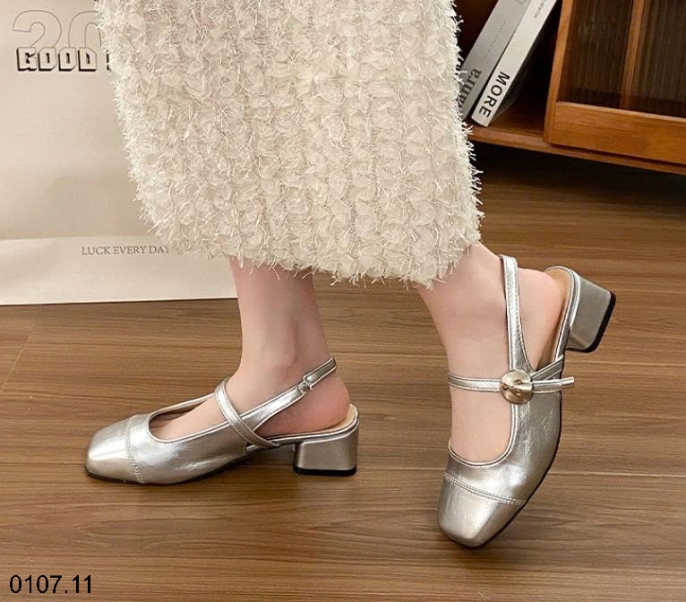 25HA0107.11 - SANDAL HỞ GÓT MŨI VUÔNG NỮ