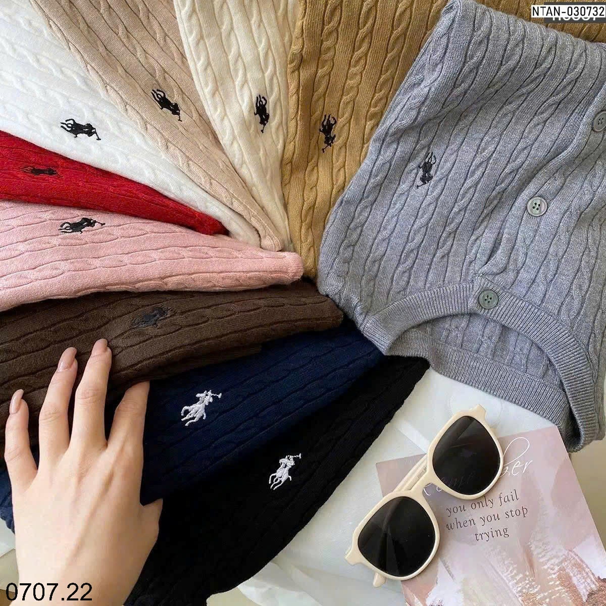 25HA0707.22 - ÁO LEN CARDIGAN THÊU HÌNH NGỰA