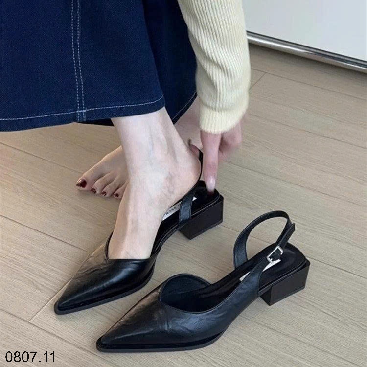 25HA0807.11 - SANDAL MŨI NHỌN HỞ GÓT
