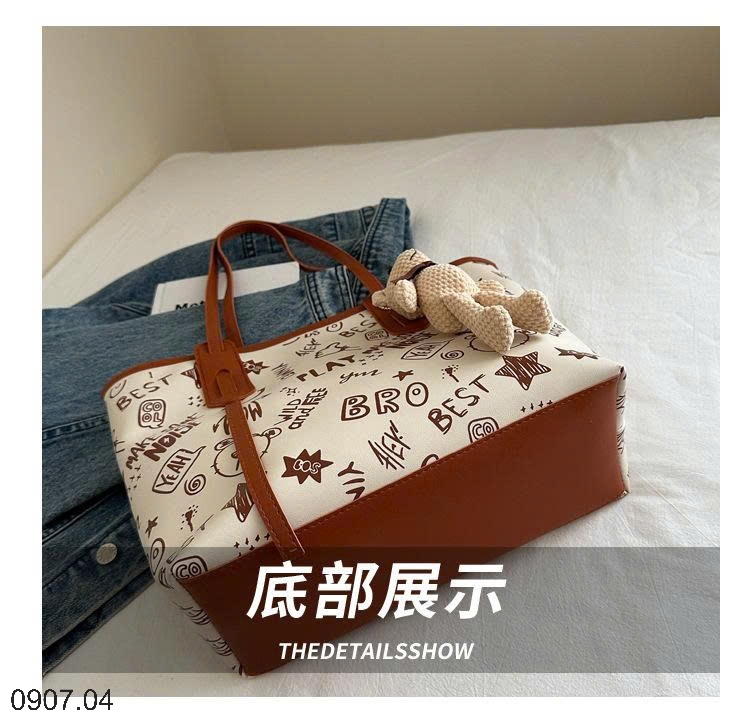 25HA0907.04 - TÚI TOTE HỌA TIẾT ĐEO VAI