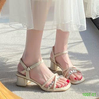 25HA1007.01 - SANDAL GÓT VUÔNG ĐÍNH ĐÁ NỮ