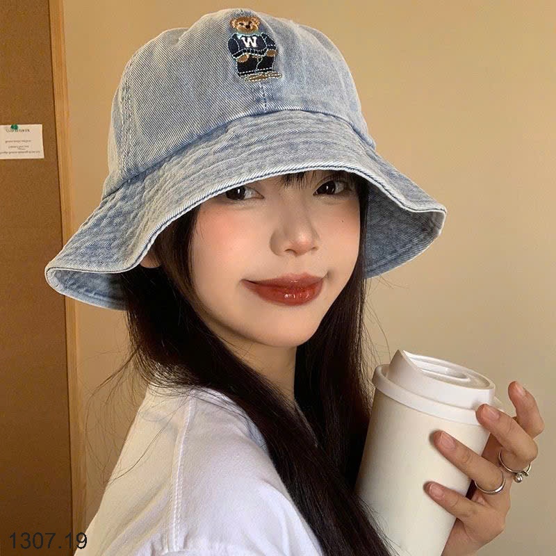 25HA1307.19 - MŨ JEAN HÌNH GẤU CHO NỮ