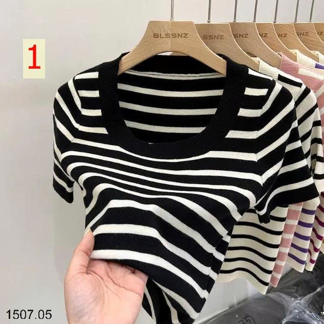 25HA1507.05 - ÁO LEN KẺ DỆT KIM NỮ
