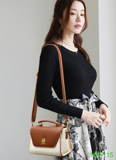 25HA1607.15 - TÚI DA NHỎ NỮ