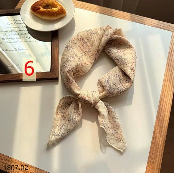25HA1807.02 - KHĂN LỤA QUÀNG CỔ