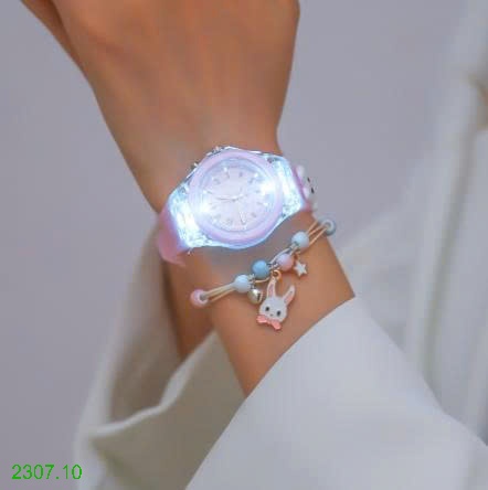 25HA2307.10 - ĐỒNG HỒ KÈM VÒNG TAY DỄ THƯƠNG CHO BÉ GÁI