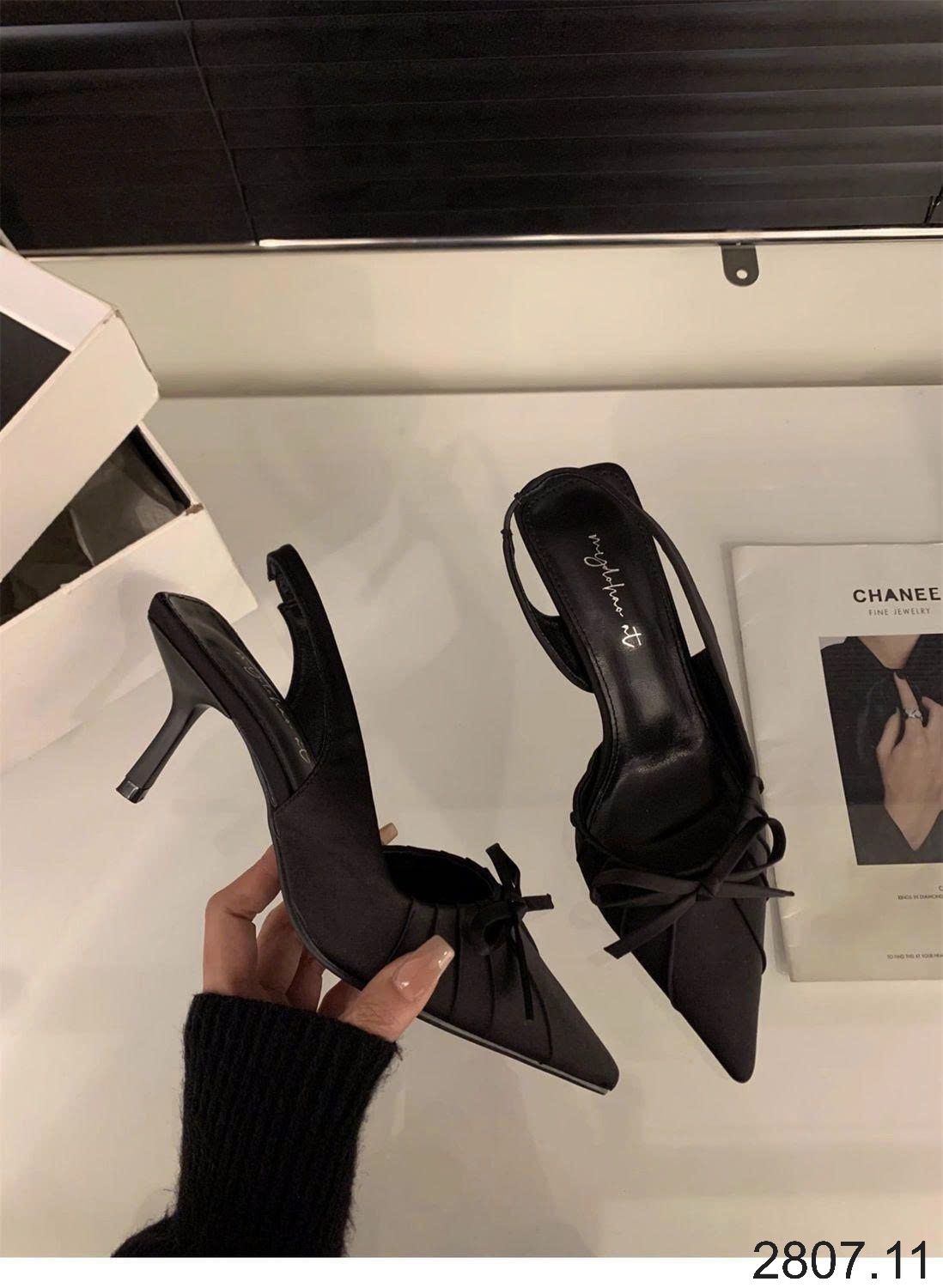 25HA2807.11 - GIÀY SANDAL CAO GÓT MŨI NHỌN ĐÍNH NƠ