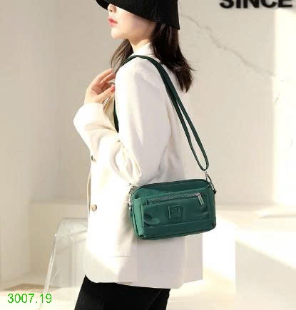 25HA3007.19 - TÚI ĐEO CHÉO VẢI DÙ HÃNG COLORFUL FOX