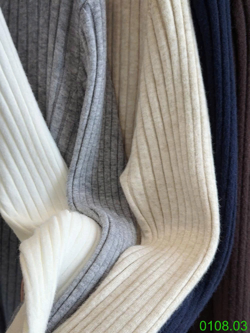 25HA0108.03 - ÁO CARDIGAN DỆT KIM GÂN CỔ V