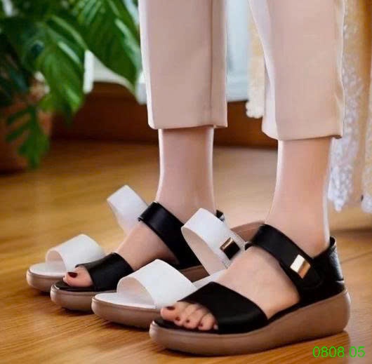 25HA0808.05 - SANDAL ĐẾ DÀY CHO NỮ