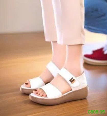 25HA0808.05 - SANDAL ĐẾ DÀY CHO NỮ