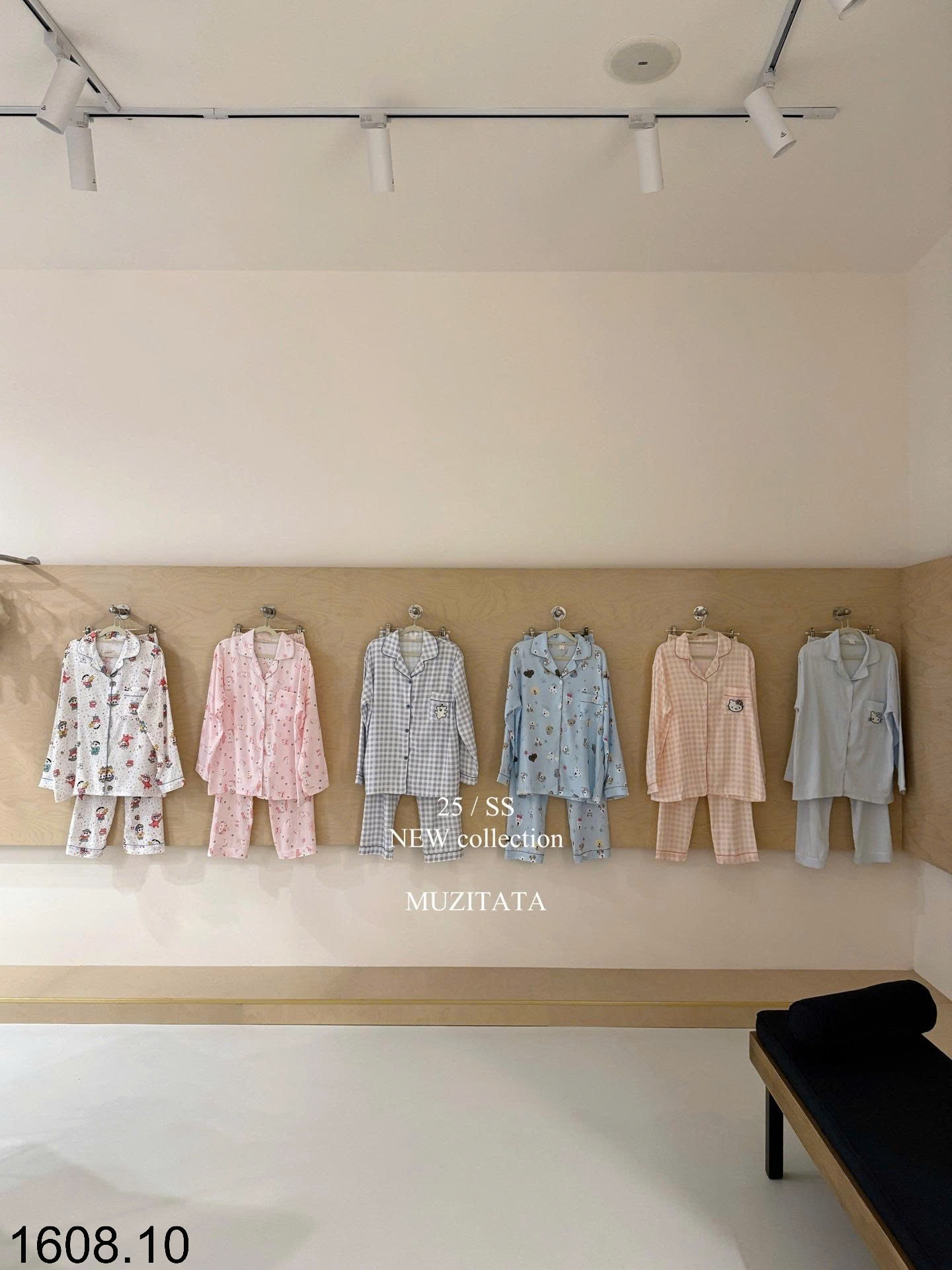 25HA1608.10 - BỘ MẶC NHÀ CHO NỮ MUZITATA