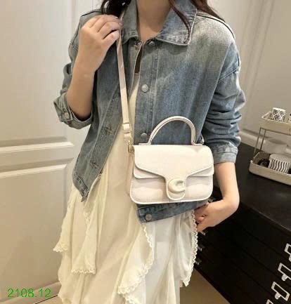25HA2108.12 - TÚI XUÔNG NHỎ NẮP KHÓA CHỮ C