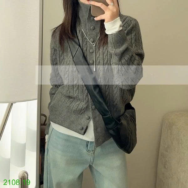 25HA2108.19 - ÁO CARDIGAN LEN VẶN THỪNG CỔ CAO