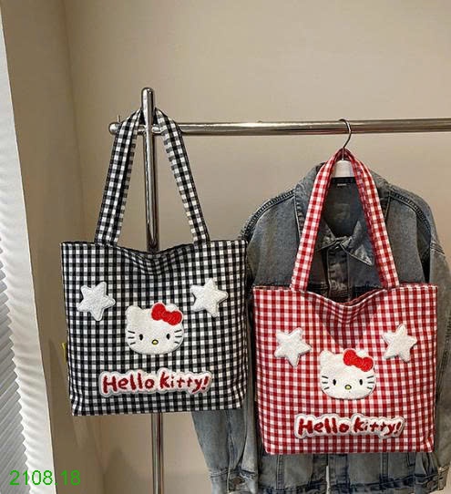 25HA2108.18 - TÚI ĐEO VAI HELLO KITTY