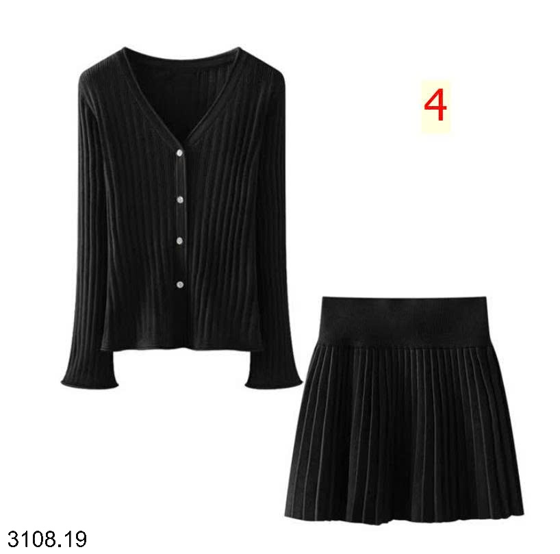 25HA3108.19 - SET VÁY LEN KÈM CHÂN VÁY XẾP LY CACHE