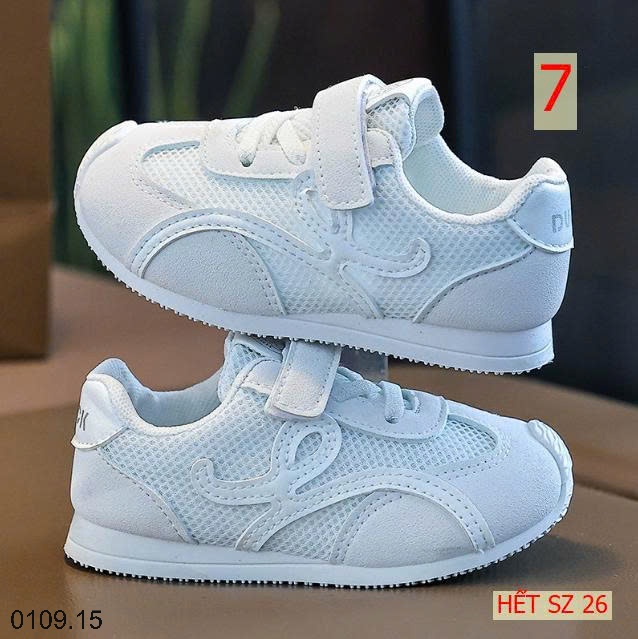 25HA0109.15 - GIÀY THỂ THAO TRẺ EM
