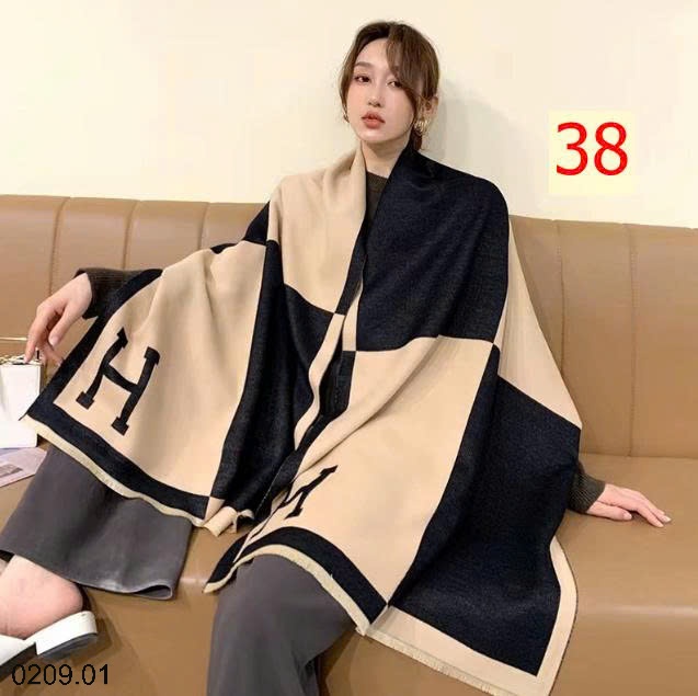 25HA0209.01 - KHĂN CHOÀNG MÙA ĐÔNG