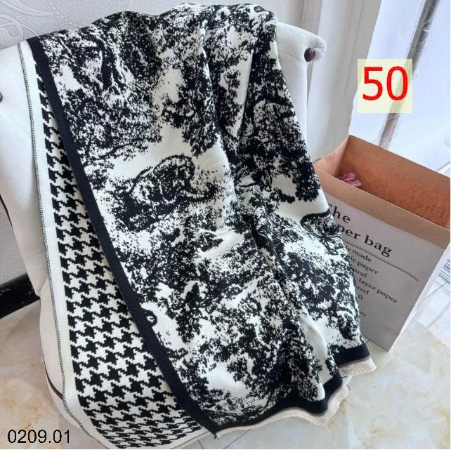 25HA0209.01 - KHĂN CHOÀNG MÙA ĐÔNG
