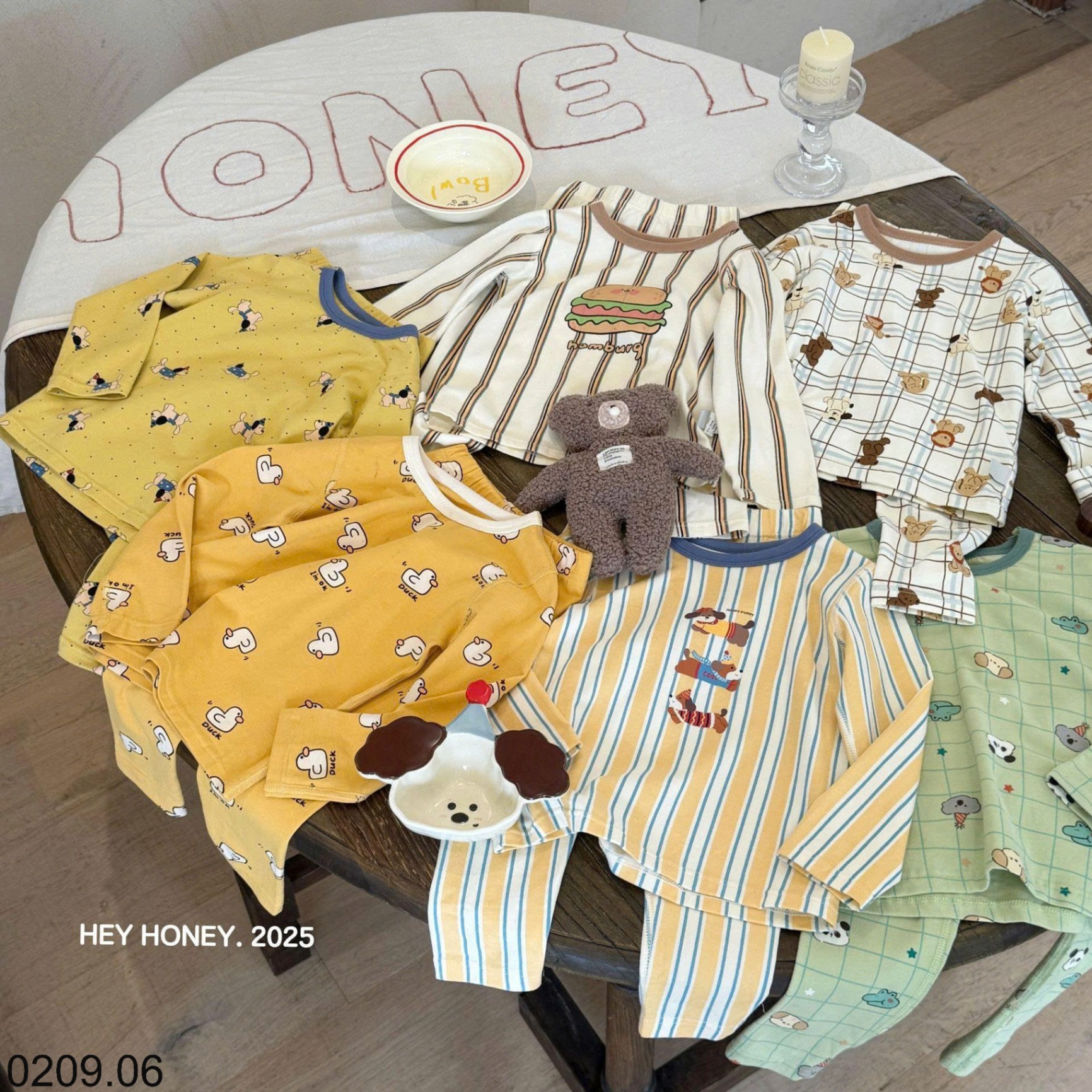 25HA0209.06 - BỘ MẶC NHÀ CHO BÉ YÊU