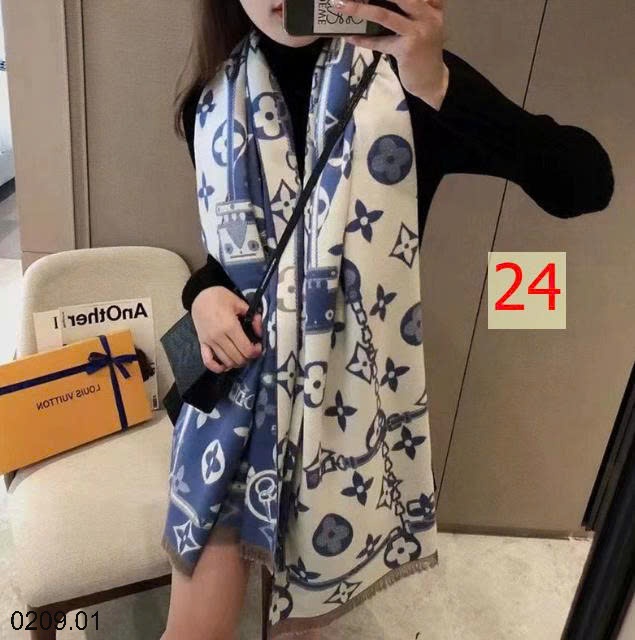 25HA0209.01 - KHĂN CHOÀNG MÙA ĐÔNG