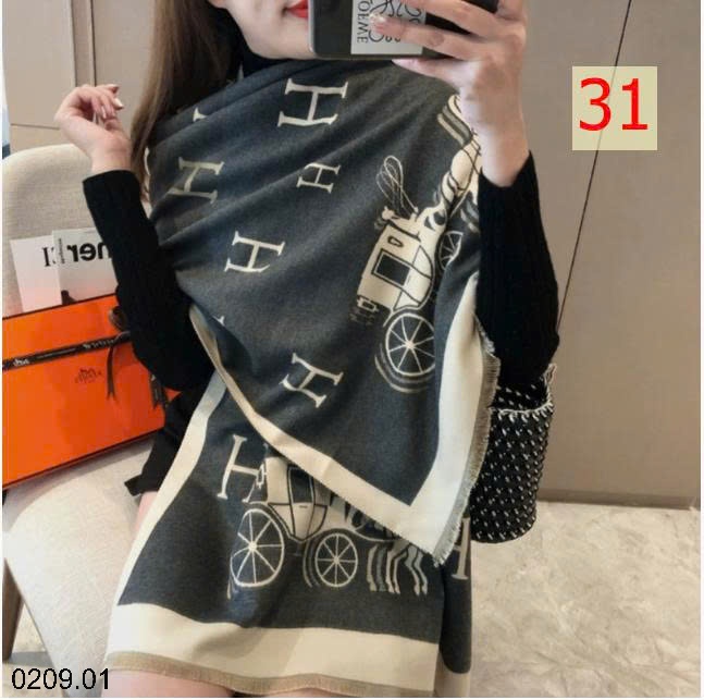 25HA0209.01 - KHĂN CHOÀNG MÙA ĐÔNG