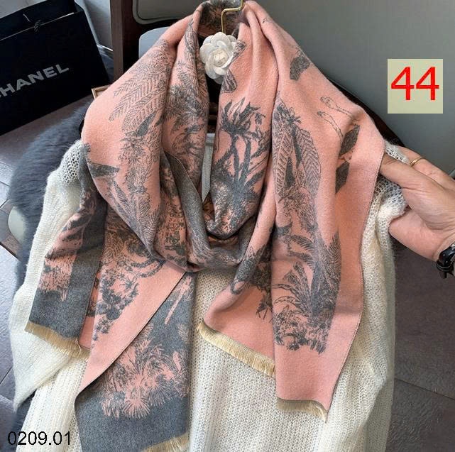 25HA0209.01 - KHĂN CHOÀNG MÙA ĐÔNG