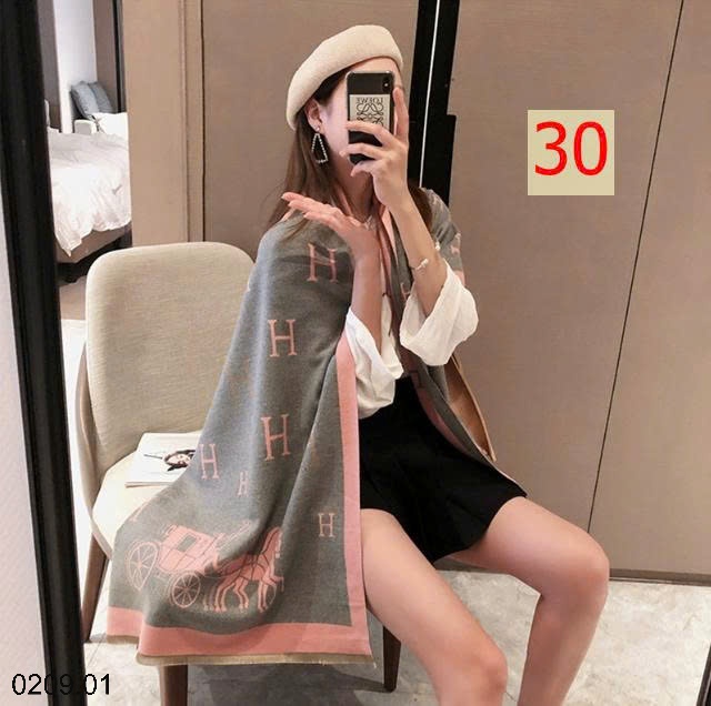 25HA0209.01 - KHĂN CHOÀNG MÙA ĐÔNG