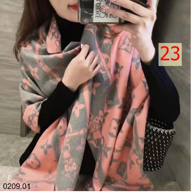 25HA0209.01 - KHĂN CHOÀNG MÙA ĐÔNG