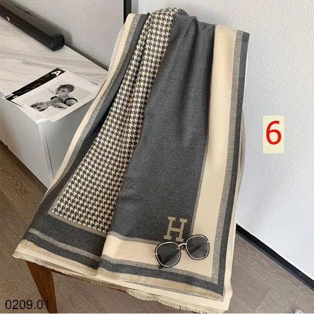 25HA0209.01 - KHĂN CHOÀNG MÙA ĐÔNG