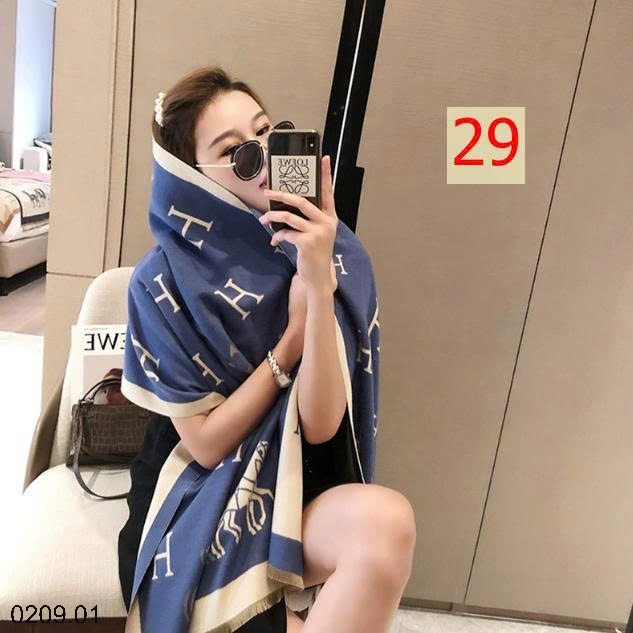 25HA0209.01 - KHĂN CHOÀNG MÙA ĐÔNG