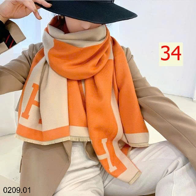 25HA0209.01 - KHĂN CHOÀNG MÙA ĐÔNG