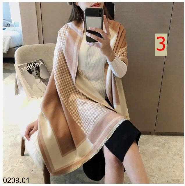 25HA0209.01 - KHĂN CHOÀNG MÙA ĐÔNG