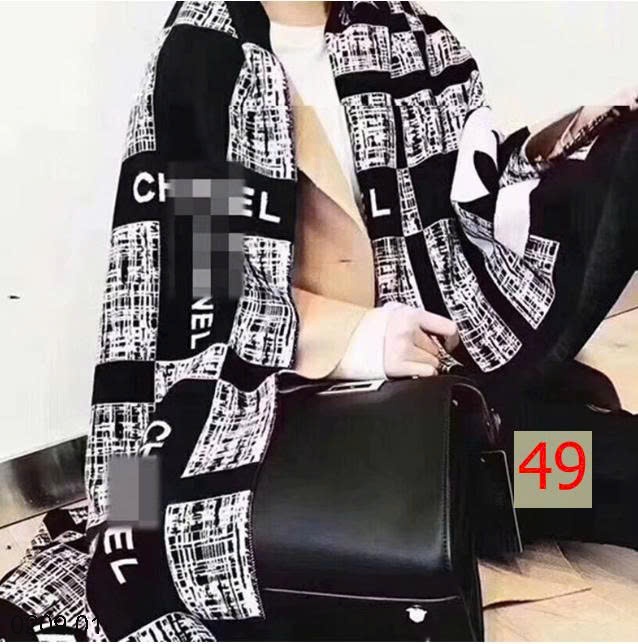 25HA0209.01 - KHĂN CHOÀNG MÙA ĐÔNG