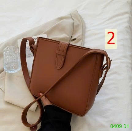 25HA0409.01 - TÚI XÁCH ĐEO CHÉO NỮ