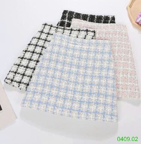 25HA0409.02 - CHÂN VÁY KẺ CHỮ A NỮ