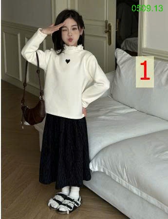 25HA0509.13 - ÁO NỈ HÌNH TIM CỔ BÈO SIZE ĐẠI BÉ GÁI