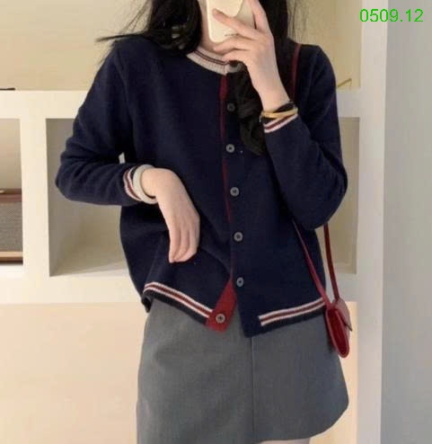 25HA0509.12 - ÁO CARDIGAN CỔ TRÒN PHỐI MÀU KANING