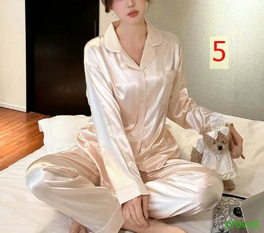 25HA0709.05 - BỘ LỤA PIZAMA DÀI TAY NỮ