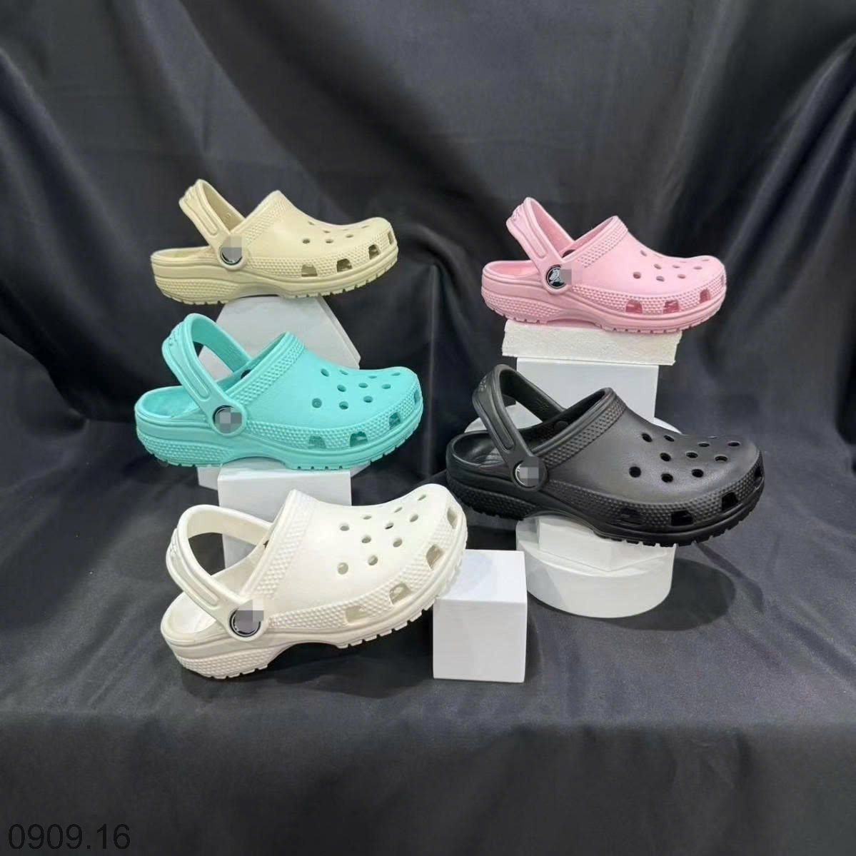 25HA0909.16 - SỤC CROCS CHO BÉ