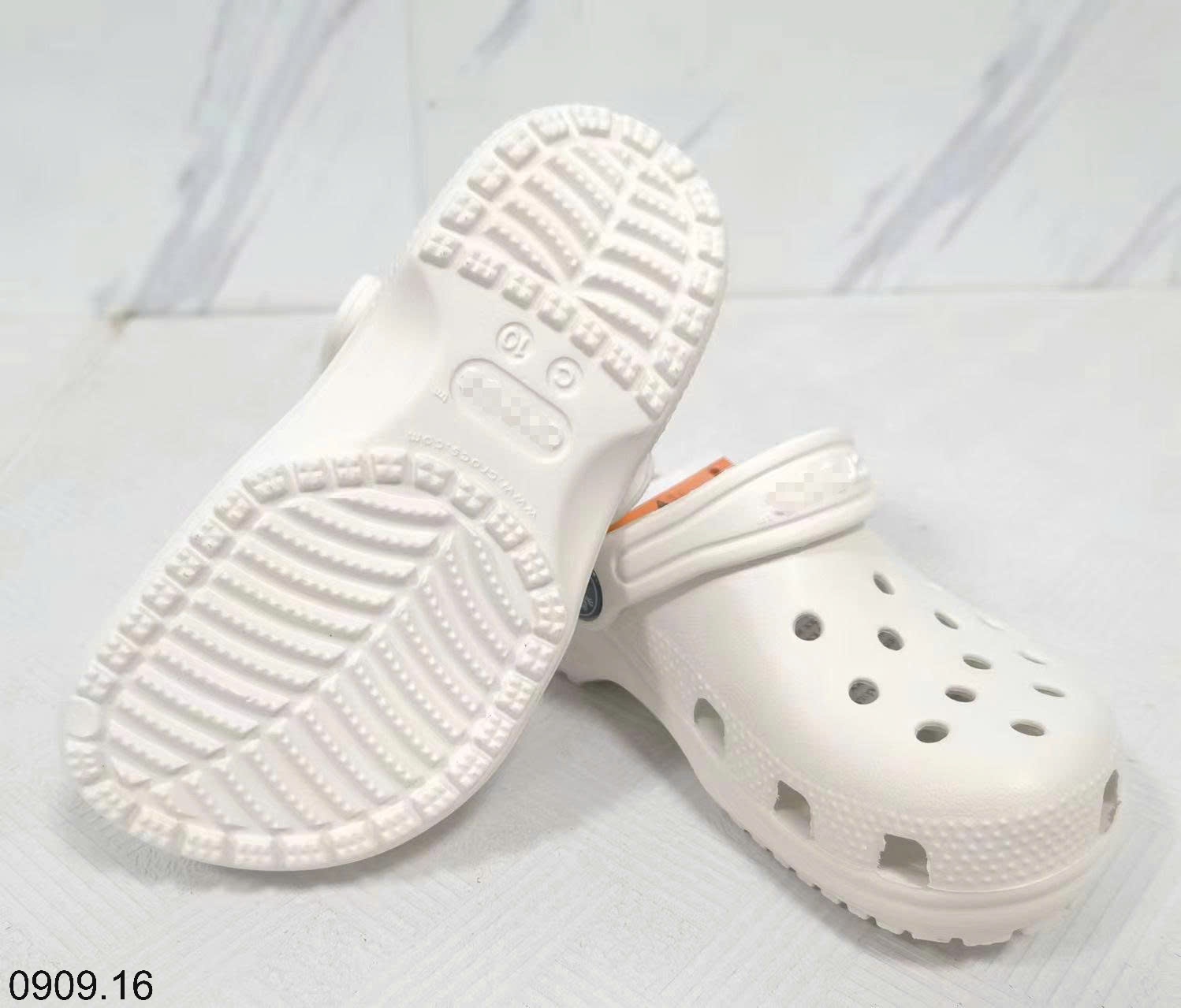 25HA0909.16 - SỤC CROCS CHO BÉ