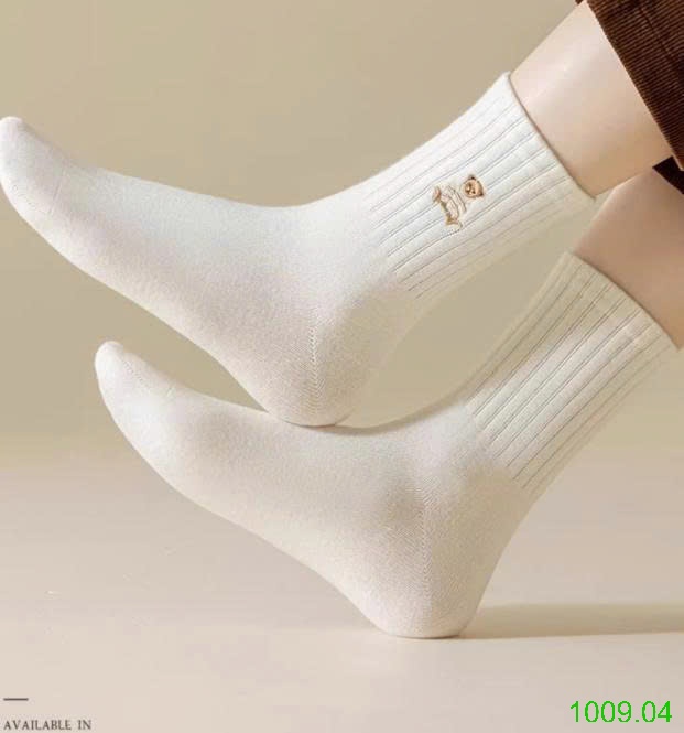 25HA1009.04 - SET 5 ĐÔI TẤT NỮ HÌNH GẤU