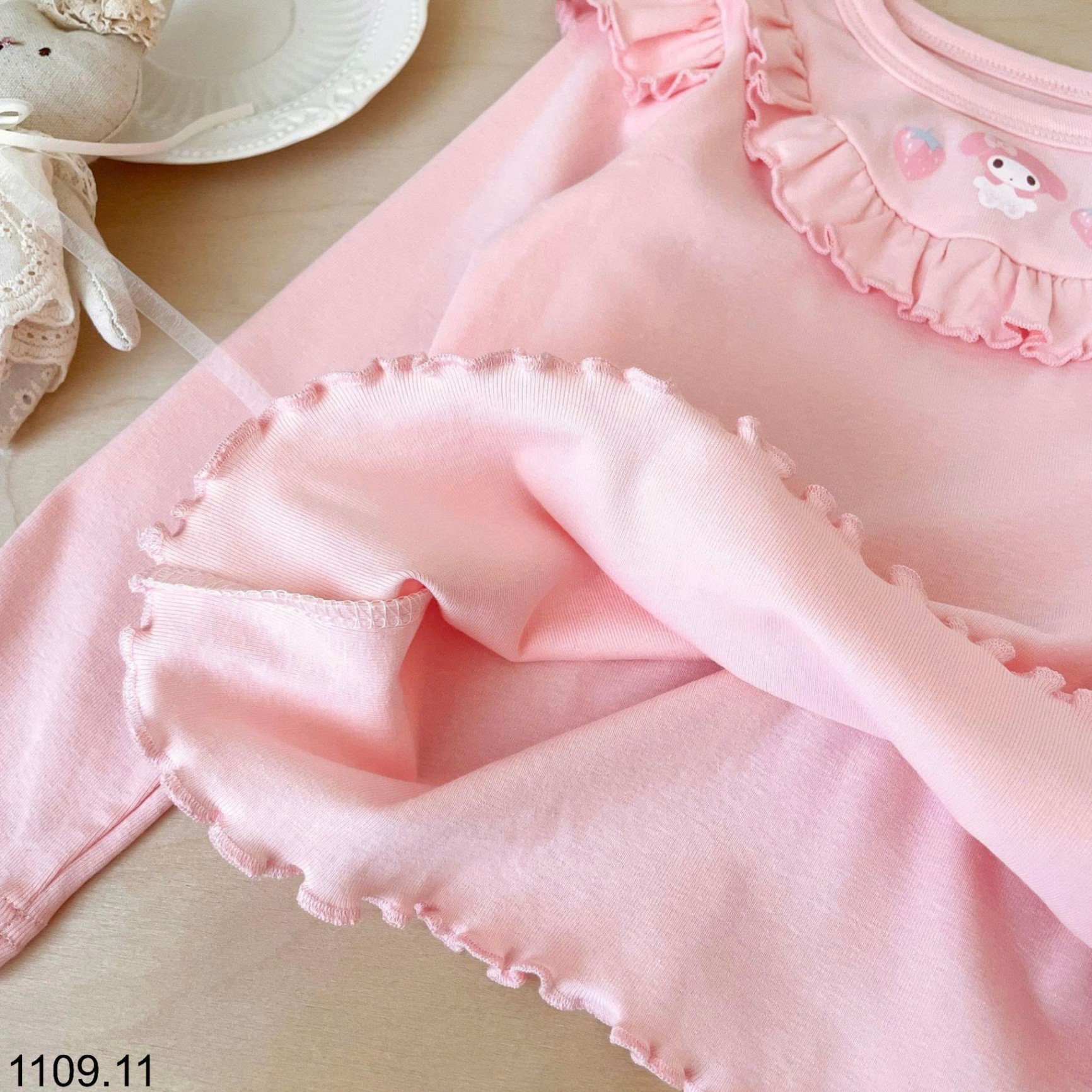 25HA1109.11 - ÁO THU ĐÔNG CỔ THUYỀN VIỀN BÈO MOMO MOKOO