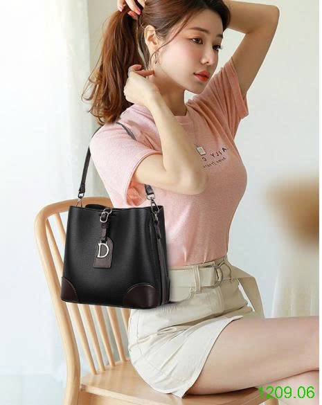25HA1209.06 - TÚI XÁCH BUCKET PHONG CÁCH MỚI