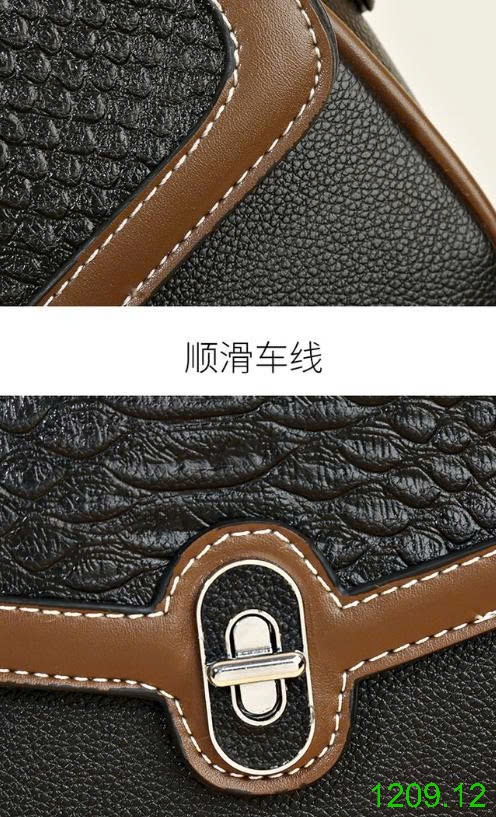 25HA1209.12 - TÚI XÁCH ĐEO VAI VÂN CÁ SẤU