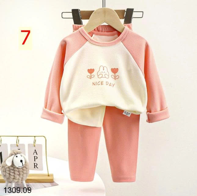 25HA1309.09 - SET 2 BỘ NỈ MẶC NHÀ CHO BÉ YÊU