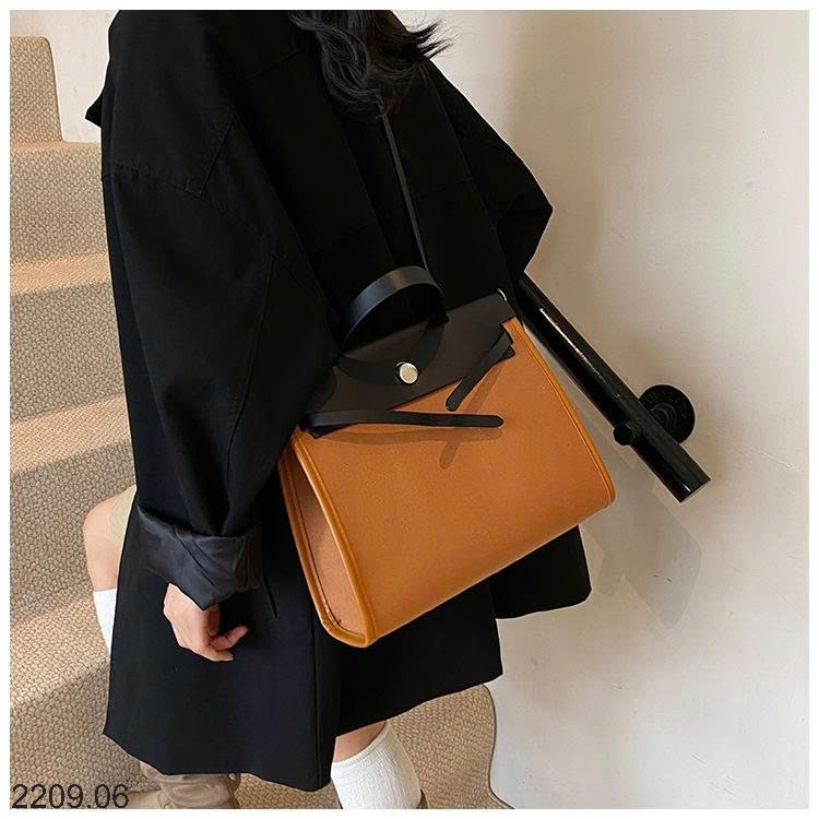 25HA2209.06 - TÚI KELLY ĐEO VAI NỮ