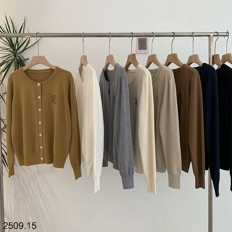 25HA2509.15 - ÁO CARDIGAN DỆT KIM DÀI TAY THÊU GẤU